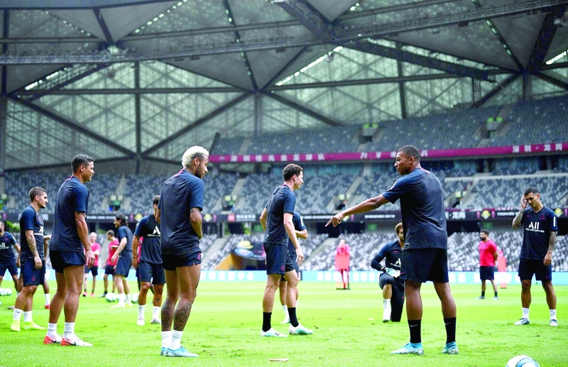 "نيمار ومبابي خلال تدريبات سان جرمان | أ ف ب"