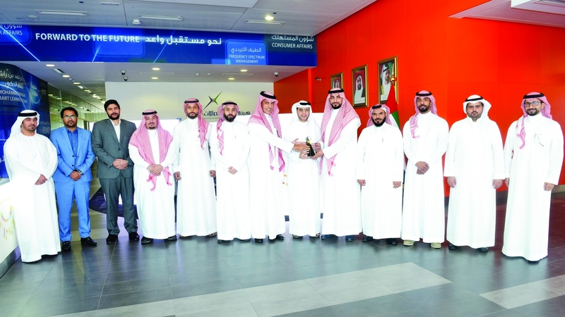 "■ الوفد السعودي خلال لقائه مع فريق عمل هيئة تنظيم الاتصالات | من المصدر"