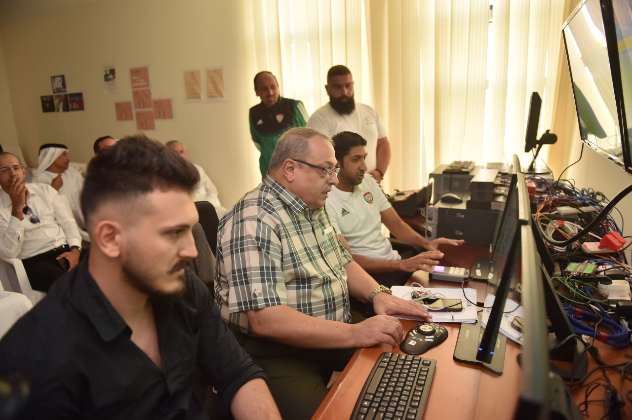 "خلال ورشة عمل قوانين كرة القدم باتحاد الكرة | البيان"