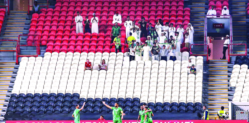 "المدرجات خاوية في الجولة الأولى لكأس الخليج العربي | تصوير: سيف الكعبي"