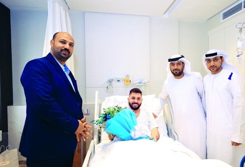 "وفد من النصر يطمئن على صحة المشجع نواف مجيب | البيان"