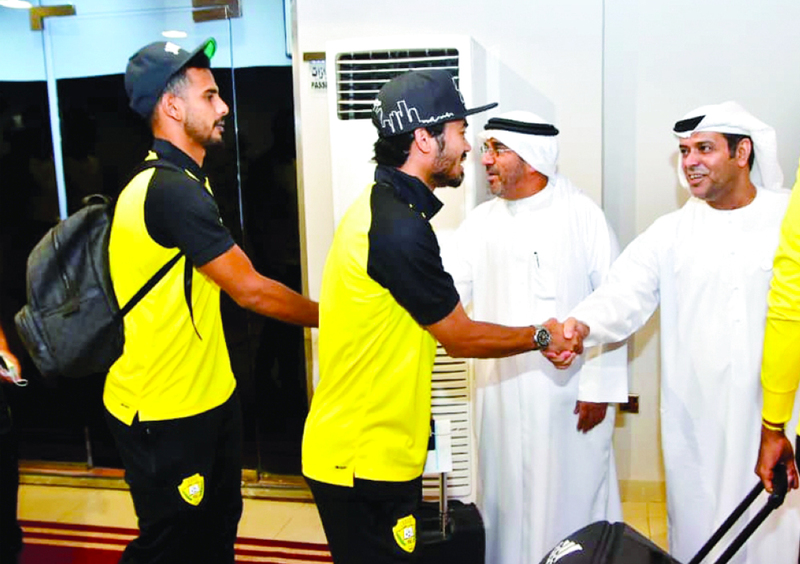 "حمد الجنيبي خلال استقباله بعثة الوصل | البيان"