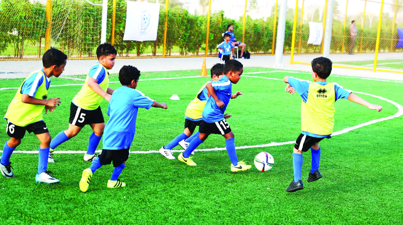 "من تدريبات الناشئين في أكاديمية النصر على ملاعب بلدية دبي | أرشيفية"