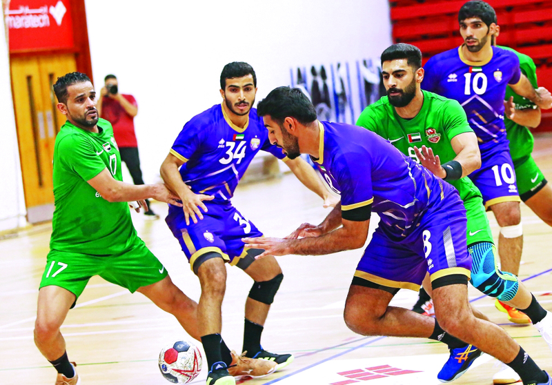 "جانب من لقاء شباب الأهلي والعين | تصوير: غلام كاركر"