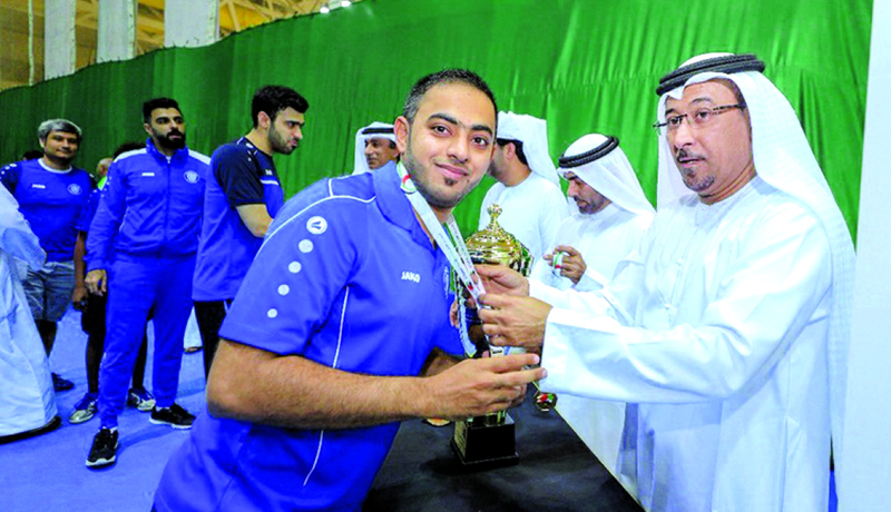 "Ⅶ داوود الهاجري يتوج راشد محمد بكأس رئيس الدولة الموسم الماضي | أرشيفية"