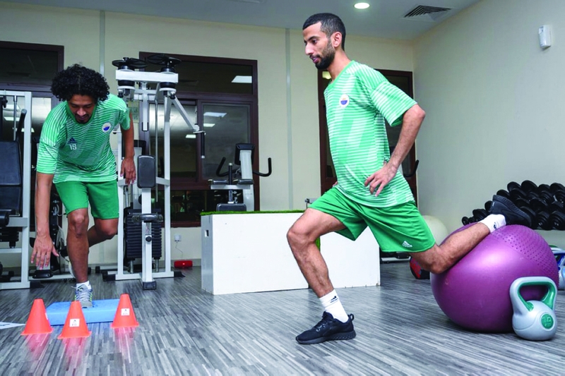 "تدريبات اللياقة للاعبي الشارقة استعداداً لمواجهة العين | البيان"