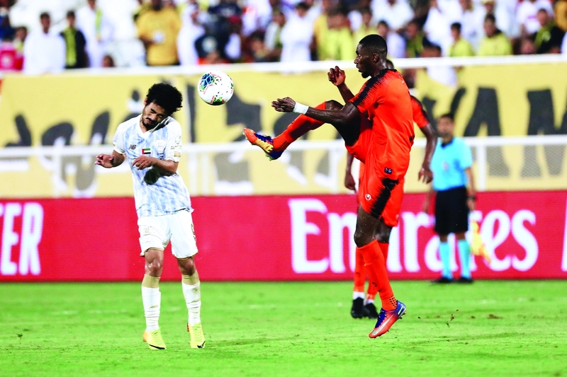 "جانب من لقاء عجمان والوصل | تصوير: غلام كاركر"
