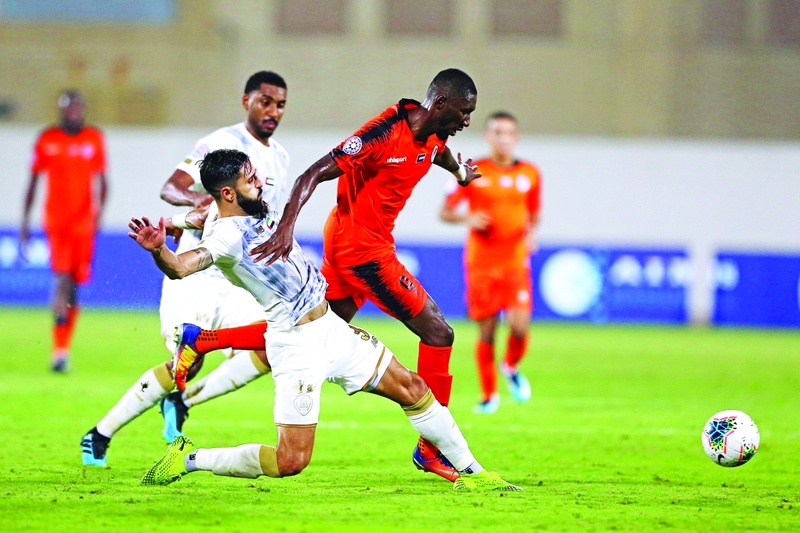 "جانب من لقاء عجمان والوصل | تصوير: غلام كاركر"