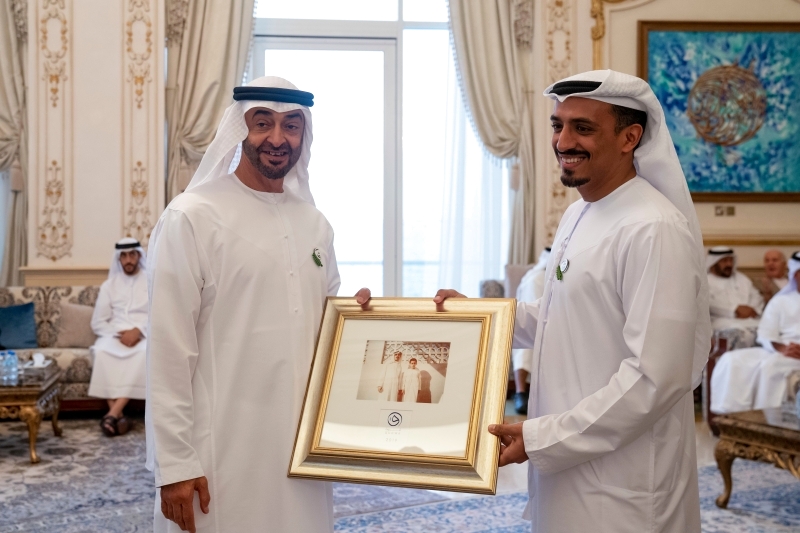 محمد بن زايد: مسؤولية المعلم ليست وظيفة وإنما رسالة نبيلة