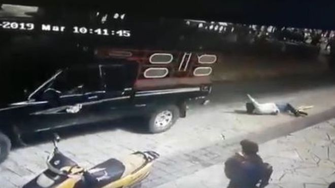 فيديو مرعب لمزارعين يسحلون رئيس بلدية