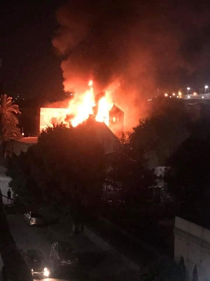 مصر.. حريق ضخم في كنيسة مارجرجس بحلوان