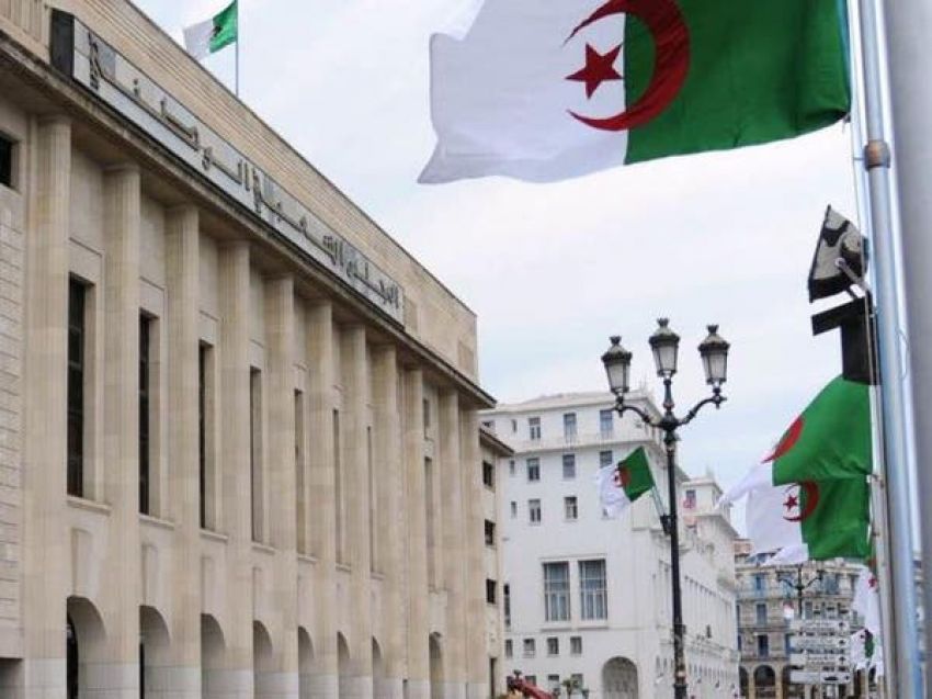 الجزائر تفرض ضريبة على الثروة والعقارات لأول مرة
