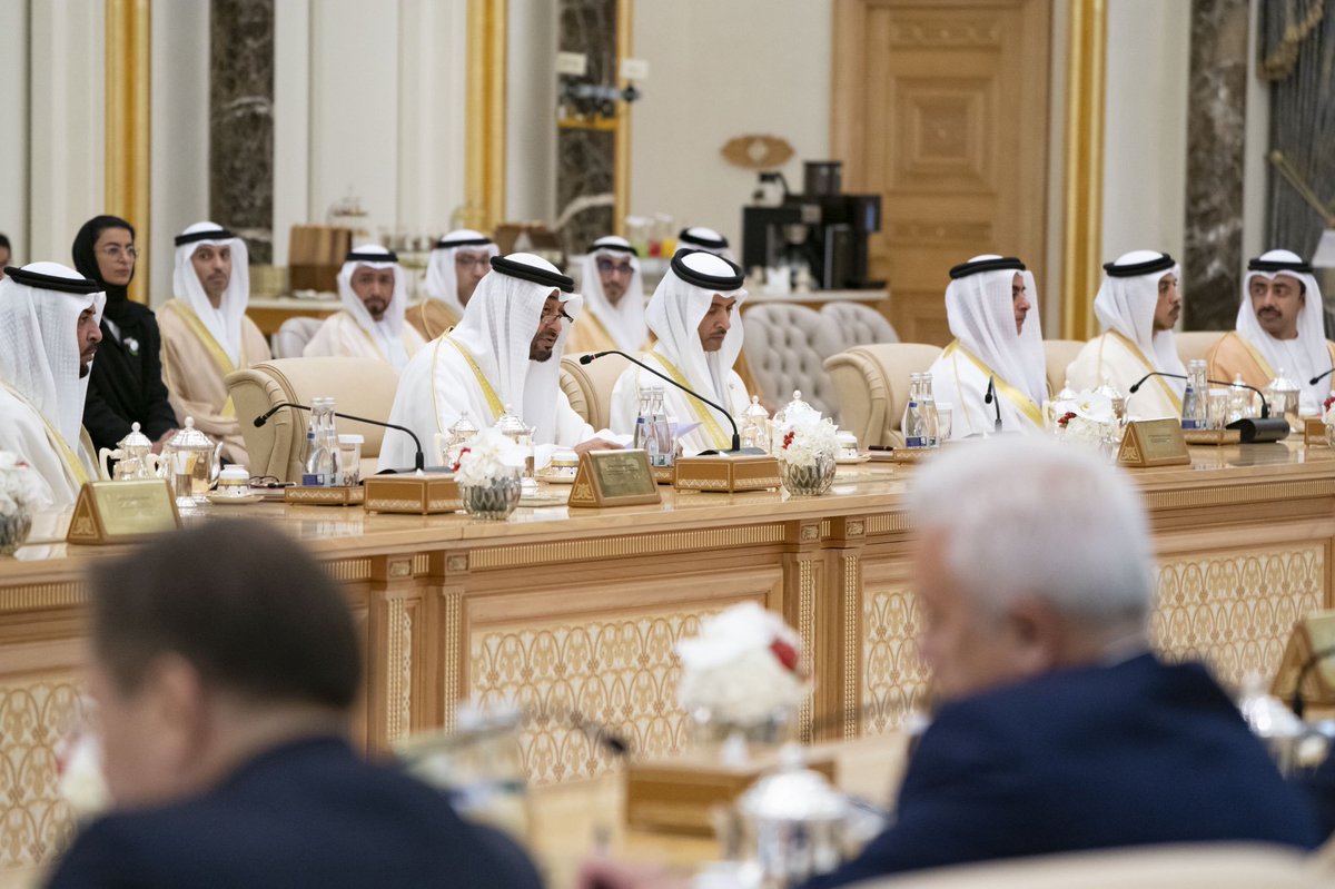 محمد بن زايد يؤكد على عمق العلاقات الاستراتيجية بين الإمارات وروسيا