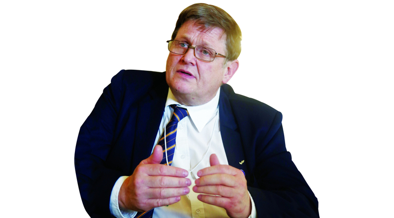 "كولن ويبستر"