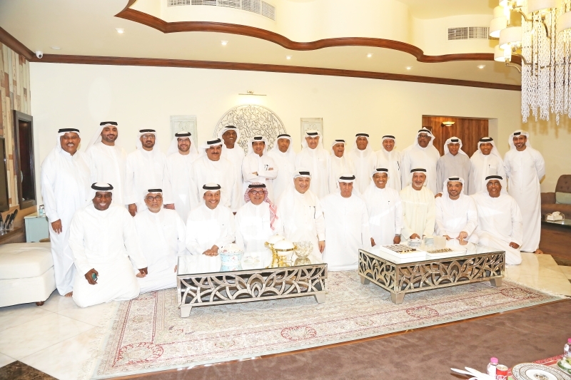 "نجوم الزمن الجميل لفريق شباب الأهلي | تصوير: غلام كاركر"