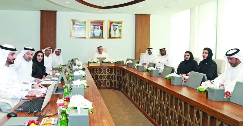 "■ مطر الطاير خلال ترؤسه الاجتماع | من المصدر"