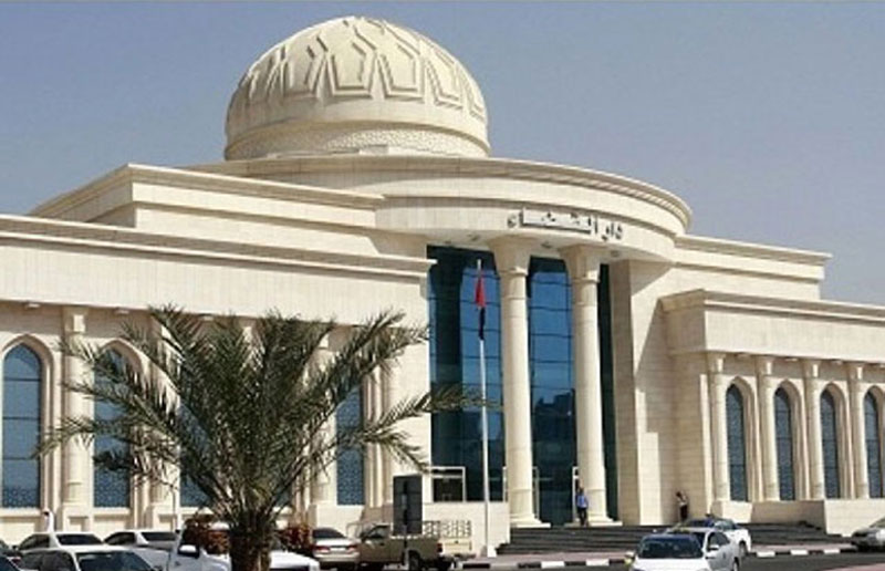 حبس آسيوي سرق عاملات تحت التهديد