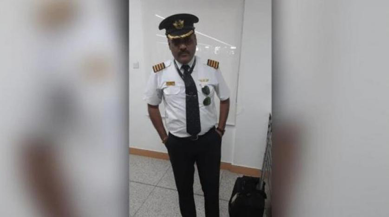 ينتحل صفة طيار للجلوس في درجة أفضل