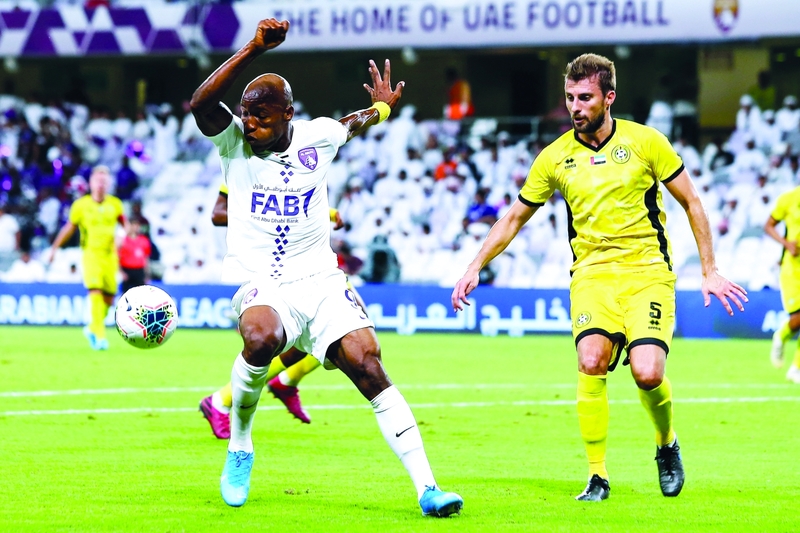 "جانب من مباراة سابقة بين العين واتحاد كلباء | البيان"