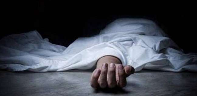 ضبط سيدة ورجل أثناء إلقائهما جثة في ترعة بمصر