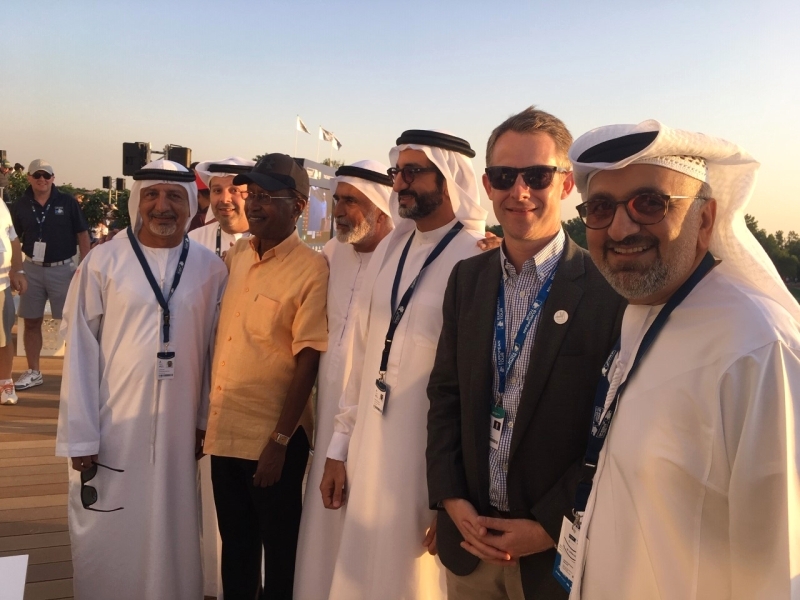 "عارف العواني مع اللجنة المنظمة لجولة موانئ دبي للغولف | البيان"