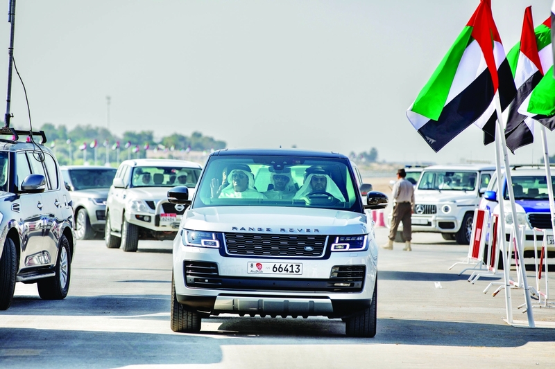 "سلطان بن حمدان بن محمد يشهد السباق | البيان"