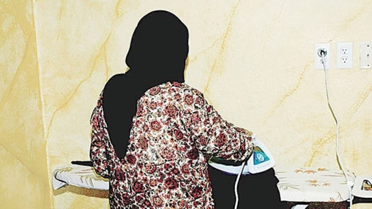 هندي ينتحل شخصية امرأة .. ليعمل خادمة
