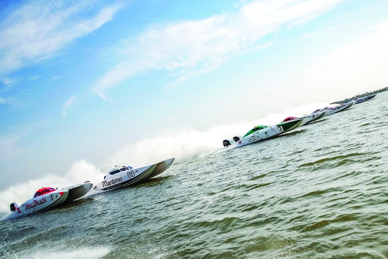 "الزوارق المشاركة أكملت تحضيراتها لسباقي الزمن والرئيسي الأول | البيان"