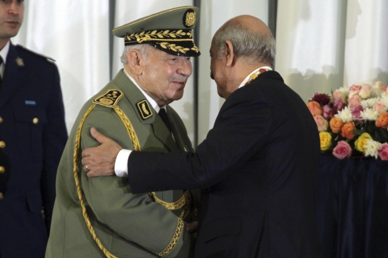 الموت يغيب رئيس أركان الجيش الجزائري