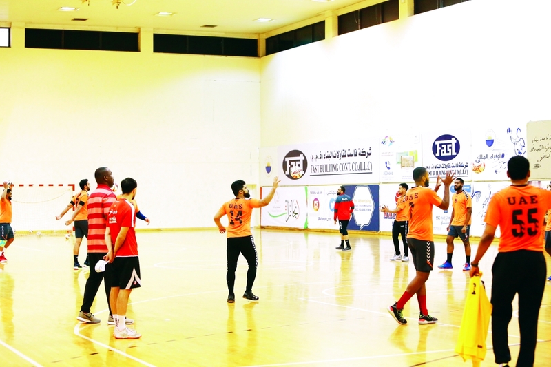 "جانب من تدريبات منتخب الإمارات لكرة اليد | البيان"