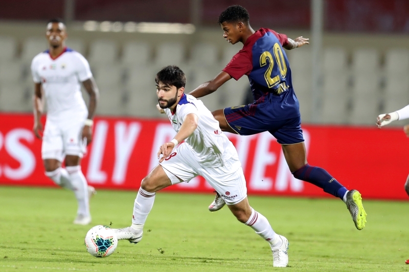 "الوحدة يتألق في ملعب الشارقة | تصوير: سالم خميس"