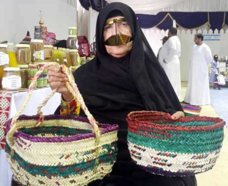 الخوص وظائف متعددة وقيمة جمالية