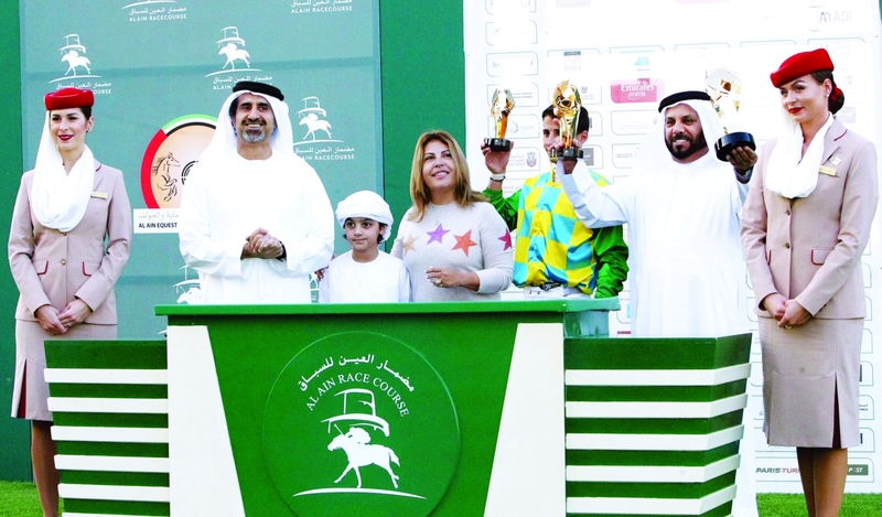 "فيصل الرحماني ومحمد الناصري خلال تتويج «صاروخ» بحضور لارا صوايا | البيان"