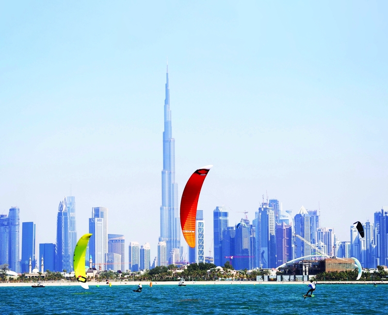 "منافسات «كايت سيرف» تزين شواطئ جميرا | من المصدر"