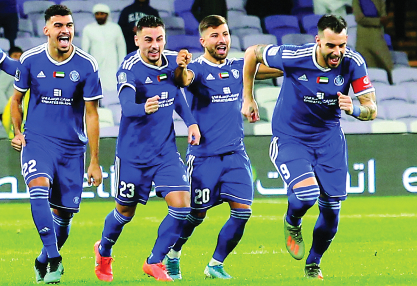 "احتفالية نجوم النصر بحسم موقعة العين والتأهل | تصوير: سيف الكعبي"