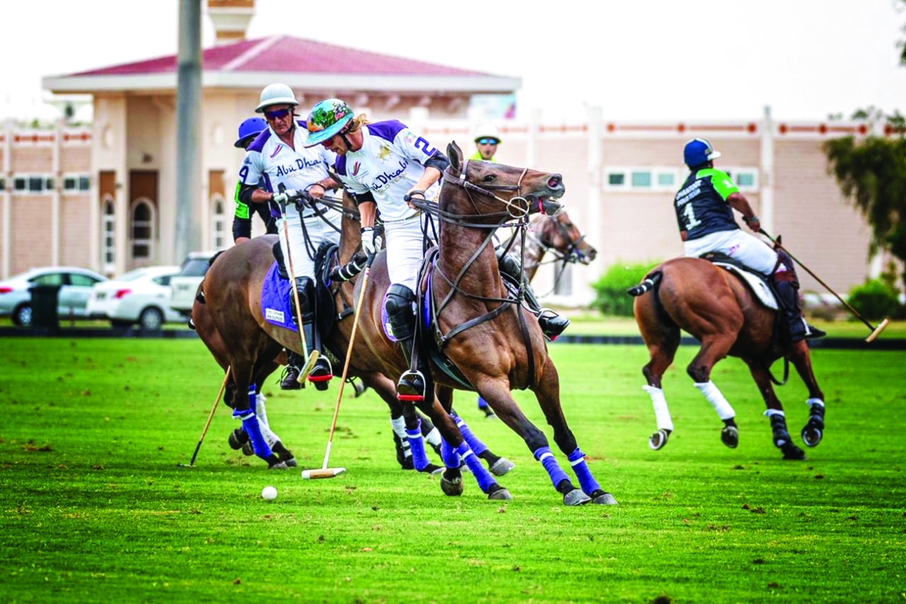 "جانب من لقاء فريق أبوظبي وغنتوت | البيان"