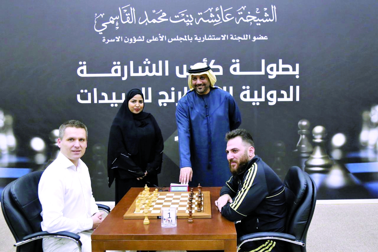 "عيسى هلال يعطي شارة انطلاق الجولة الأولى | البيان"