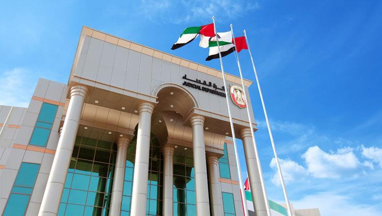 شاب يعرض حياة شرطي للخطر ويقود مركبته بـ80 كلم أكثر من السرعة