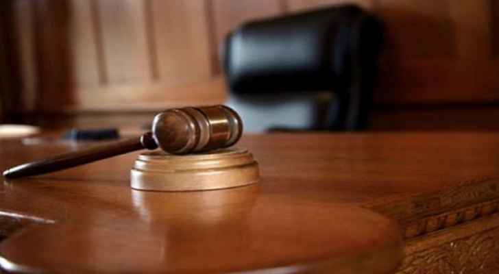 القبض على عصابة تسرق بيانات بطاقات العملاء البنكية