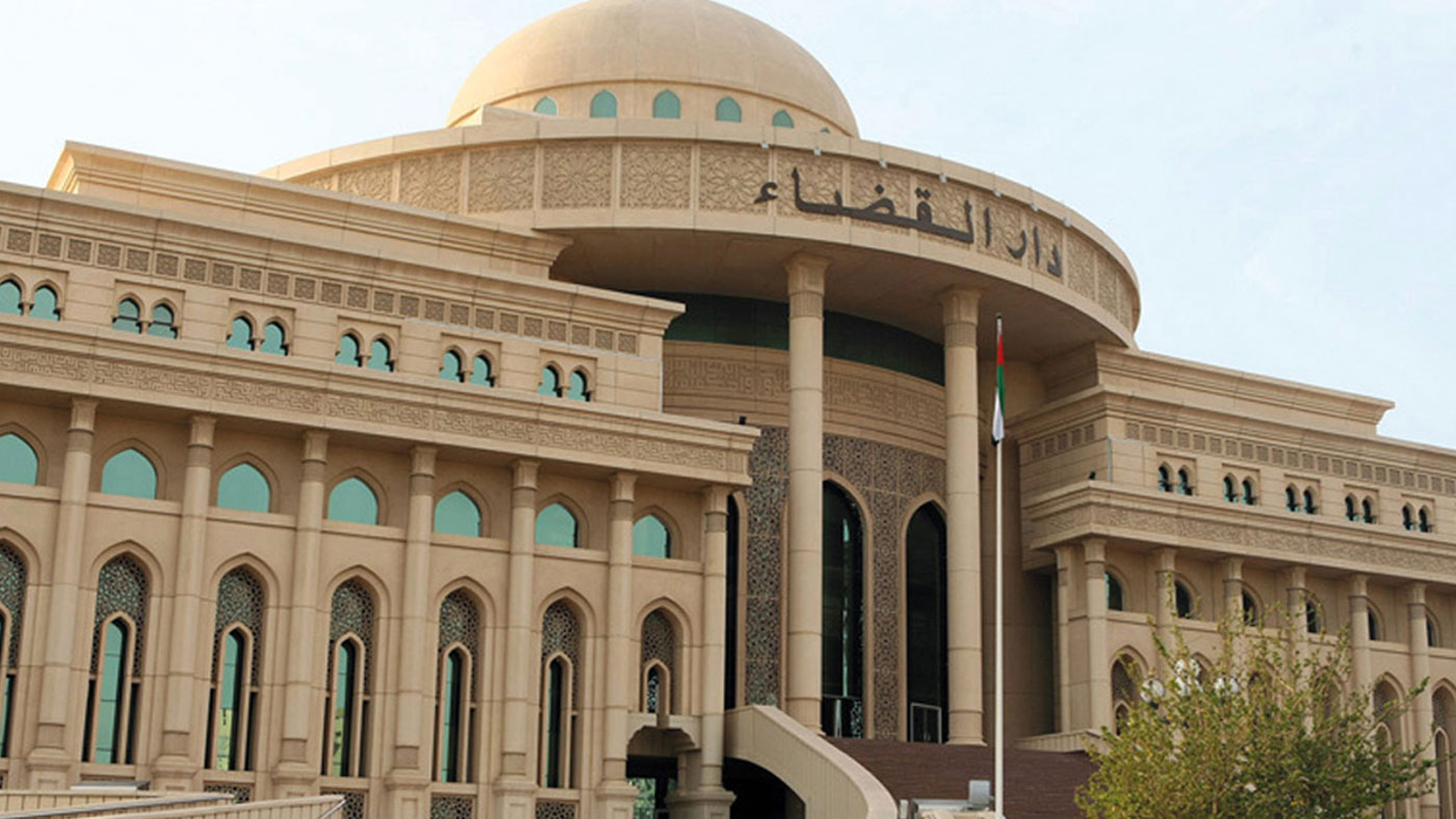 الشارقة .. ضبط شاب بحوزته 40 كيلو مخدرات