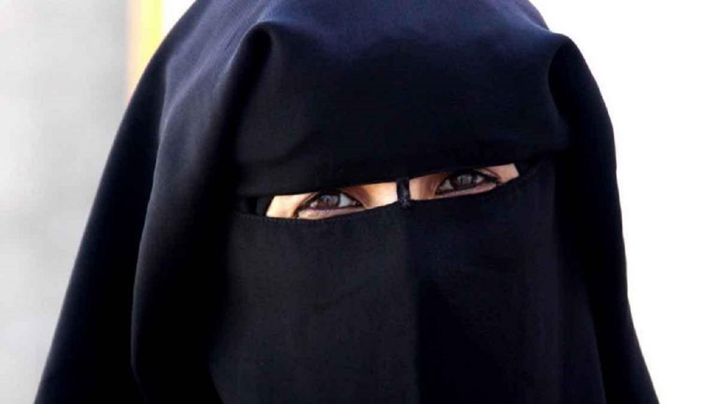 محكمة ألمانية تلغي حظر دخول طالبة إلى مدرستها بالنقاب