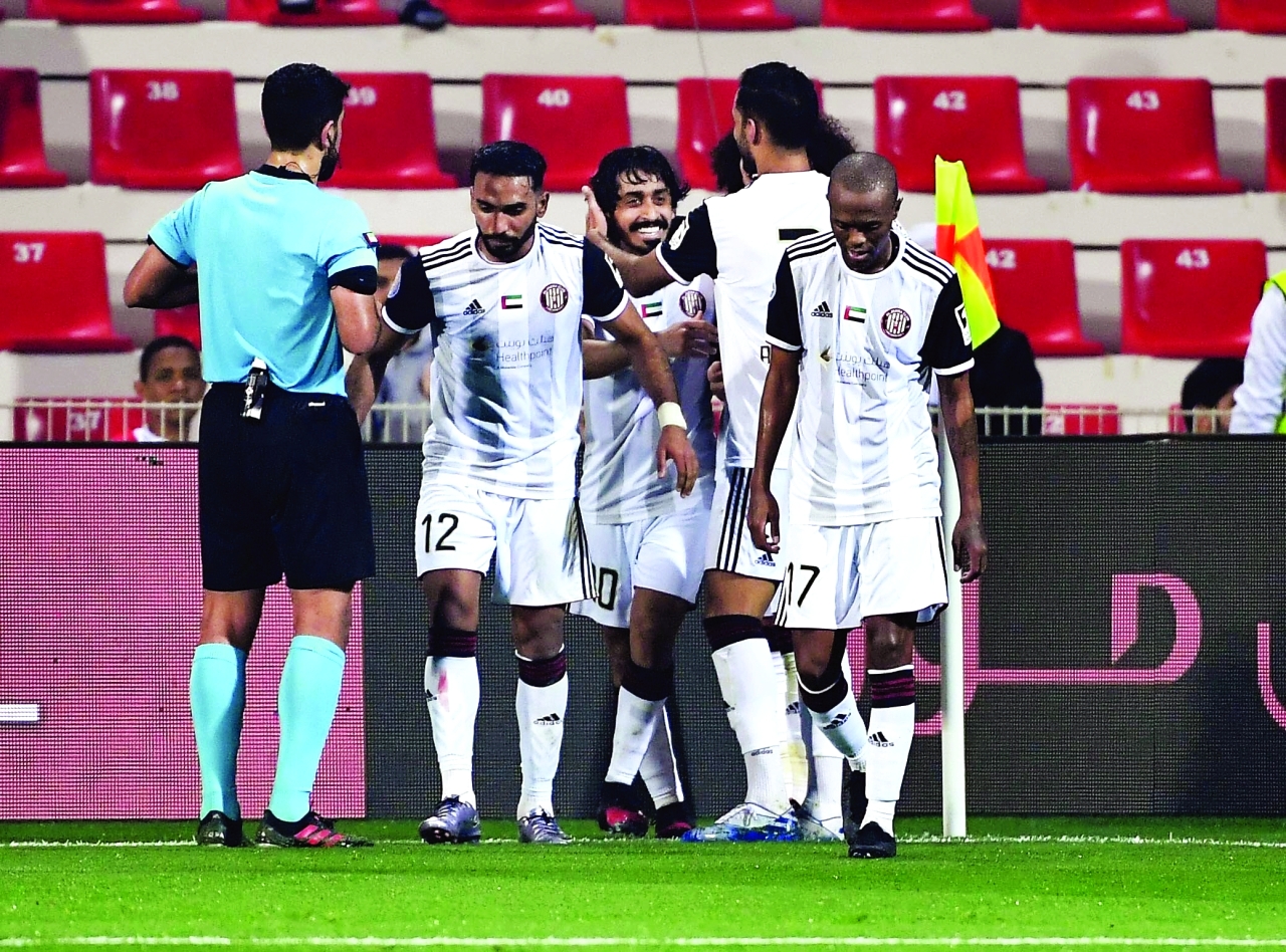 "خلفان مبارك يحتفل بالهدف الثاني | البيان"