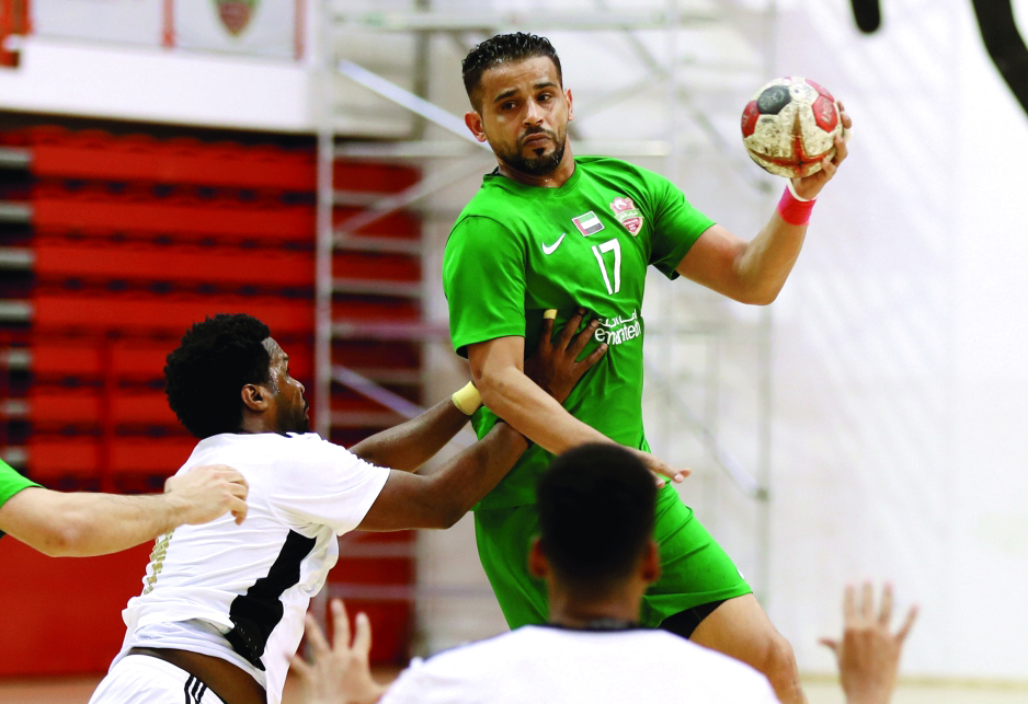 "من منافسات دوري اليد | البيان"