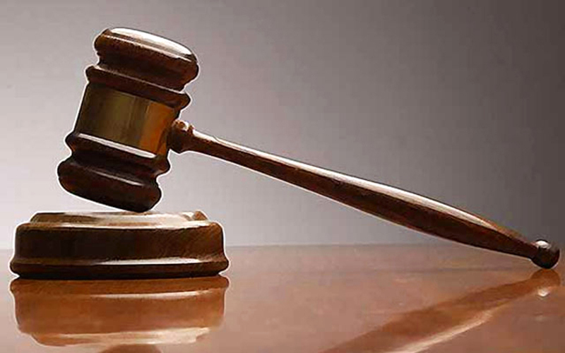 قاض يحيي أمل آسيوية في العمل والبقاء بالإمارات