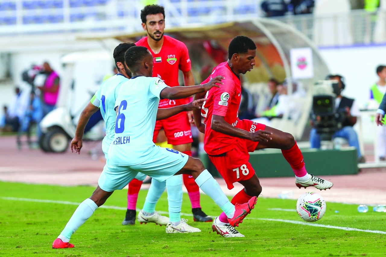 "من مباراة شباب الأهلي وبني ياس في الكأس | تصوير: سيف الكعبي"