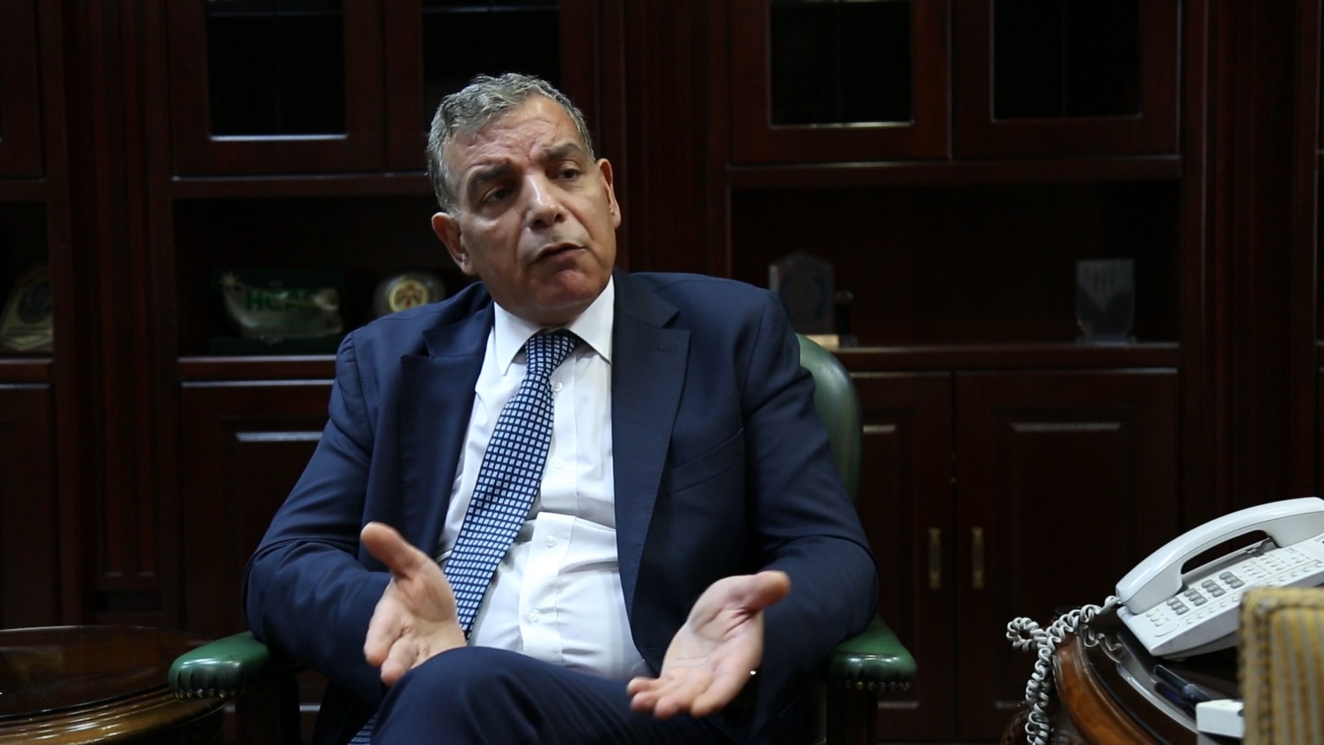 منظمة الصحة العالمية ترد على وزير الصحة الأردني: الشماغ غير فعال