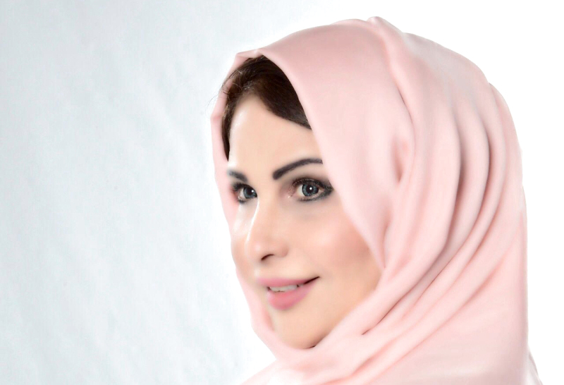 "منى المنصوري"