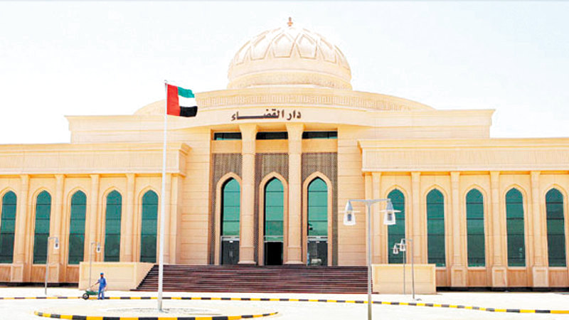 منعت زوجها من دخول منزله