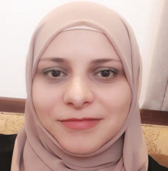 أولياء أمور يستعدون لمبادرة التعليم عن بعد بالتدرب على وسائل التكنولوجيا