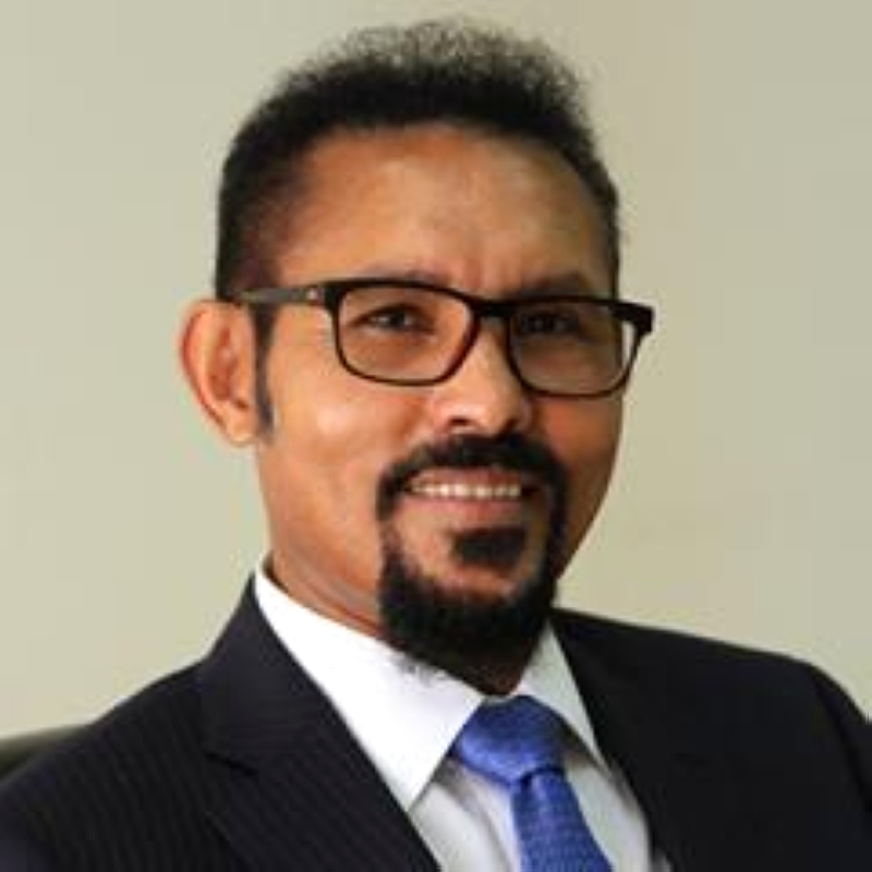 "أركيبي أوكوباي - وزير أول ومستشار خاص لرئيس وزراء أثيوبيا، وهو زميل متميز في معهد التنمية الخارجية."